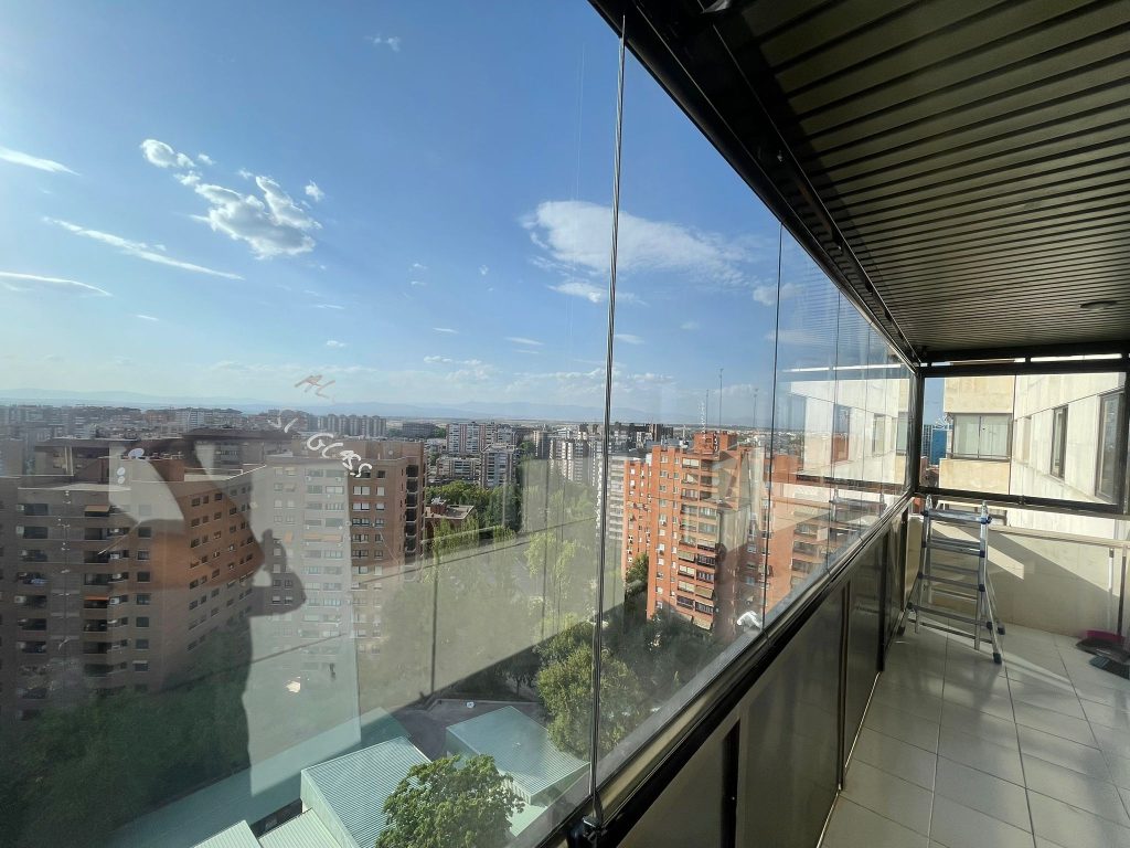 cerramiento de terraza en comunidad de vecinos