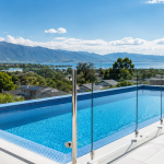 cerramientos de vidrio para piscinas